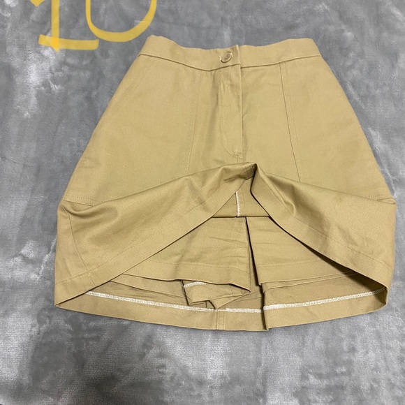 XS khaki skort. - Picture 2 of 2